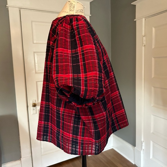 Puffy sleeved plaid blouse - Picture 2 of 5